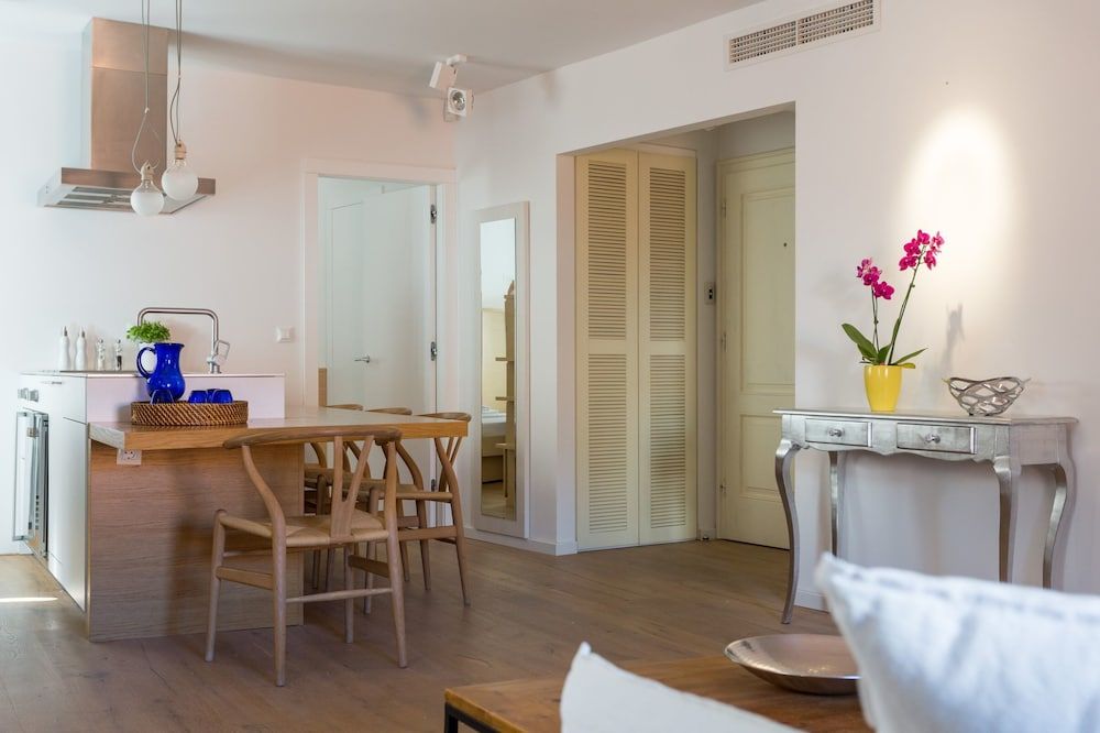 Festa Apartments & Rooms