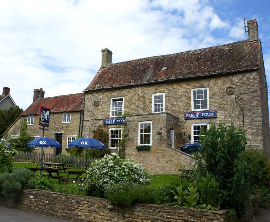 The Half Moon Inn — Templecombe