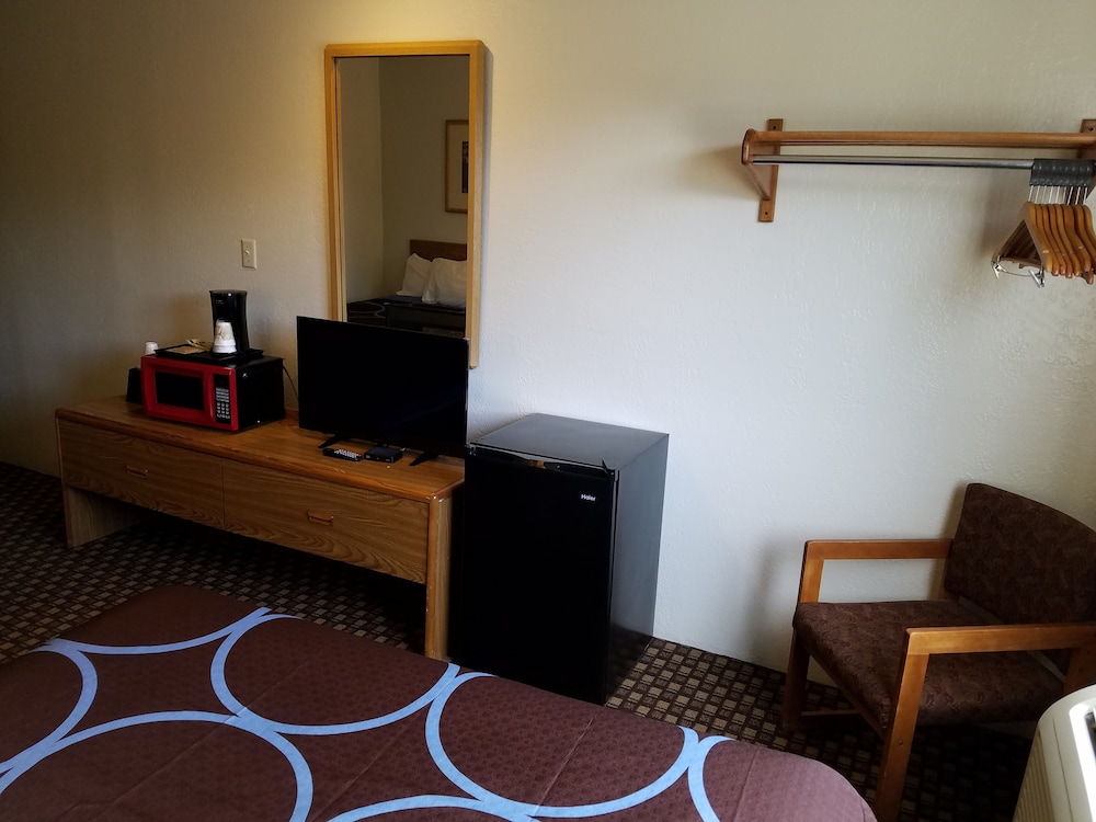 Auburn Inn - photo 9