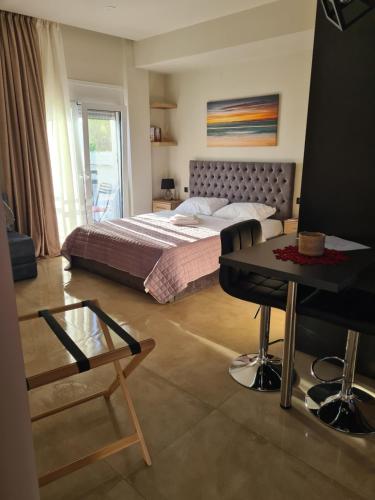 Fay's luxury loft — 4-Star Luxury Hotel in Volos, Greece