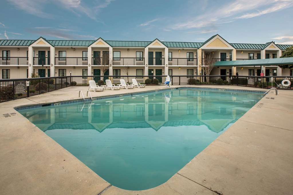 Quality Inn & Suites Hanes Mall - photo 27