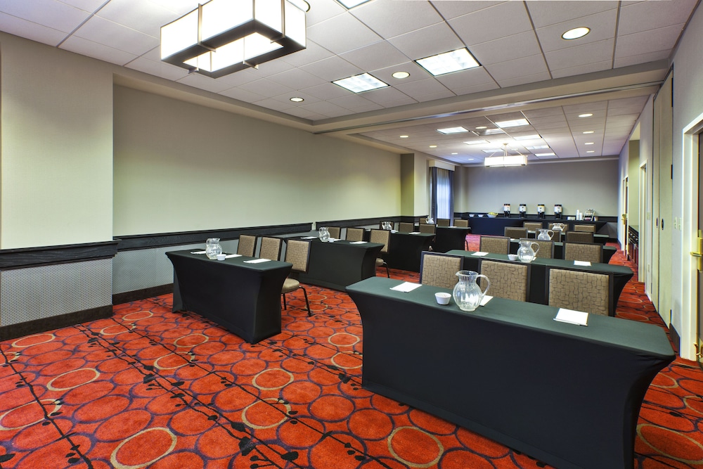 Hampton Inn & Suites Providence Warwick Airport - photo 49