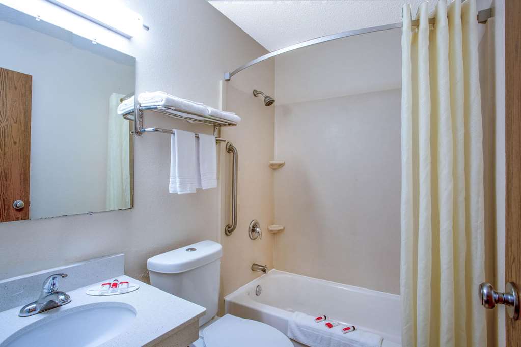 Super 8 by Wyndham Abingdon VA - photo 32