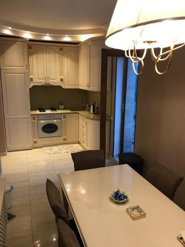 Lesya Apartment with Terrace