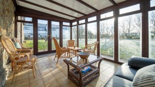 Lovely 3 Bedroom Holiday Cottage nr Bude — 4-Star Luxury Hotel in Bude, United Kingdom