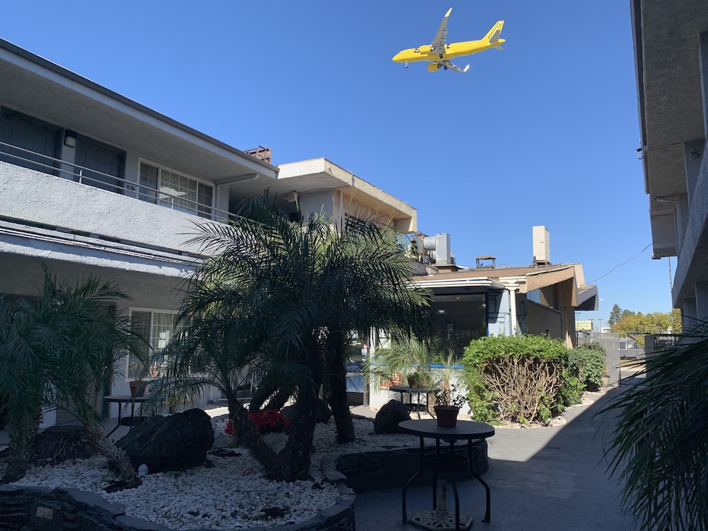 Skyways Hotel - last minute hotel in Los Angeles