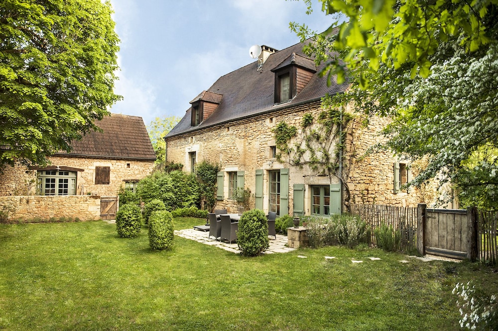 La Roche d'Esteil - carbon neutral hotel in Paris