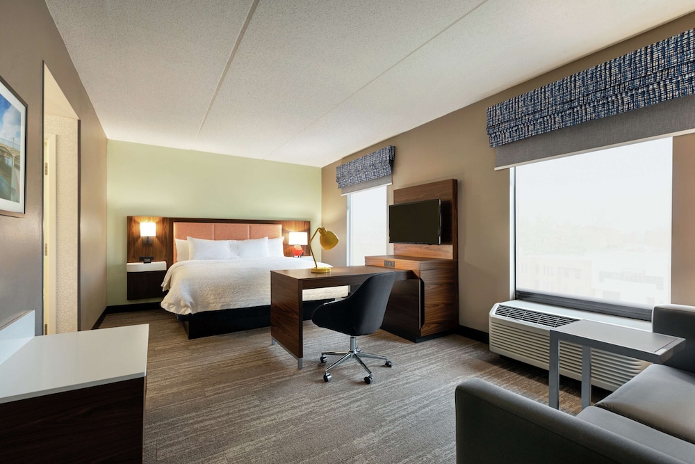 Hampton Inn & Suites Frederick Fort Detrick - photo 17