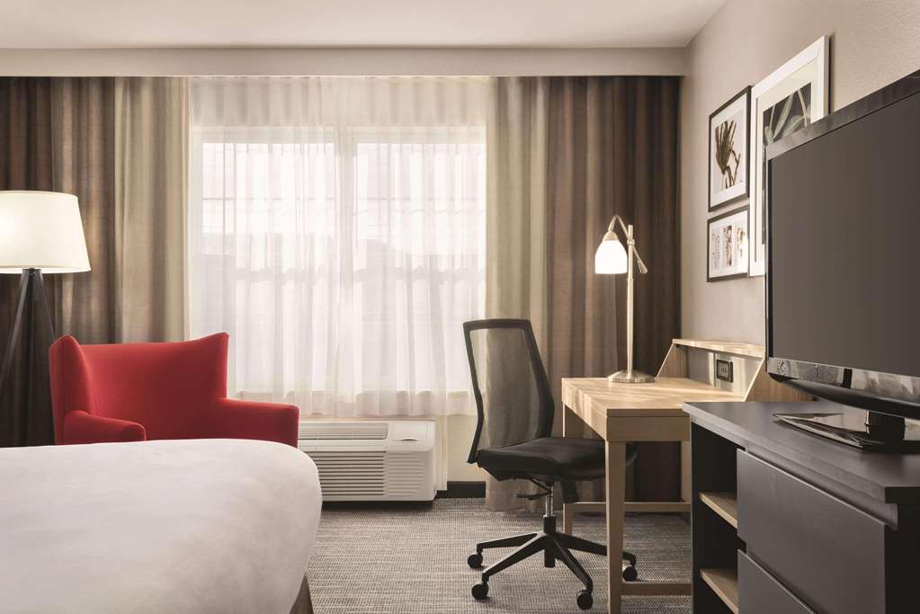 Country Inn & Suites by Radisson Dubuque IA - photo 8