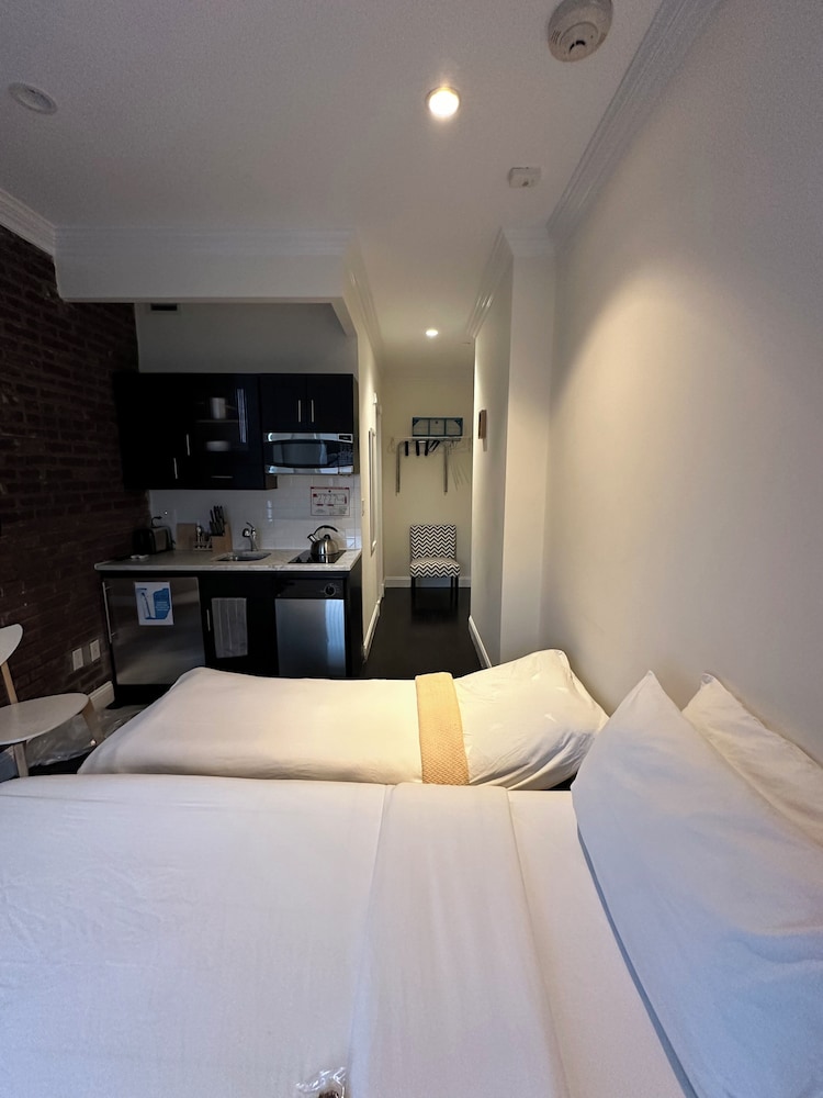 East Village Hotel - photo 16