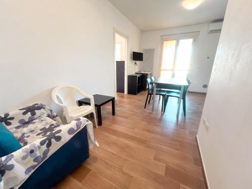 Appartamento Indie Via Kennedy Rif A786 — 4-Star Luxury Hotel in Cupra Marittima, Italy
