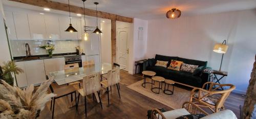 Cimadevilla Playa Pisazo 6 O 7 Pax En Pleno Centro Vut 3951 As in Gijon, Spain