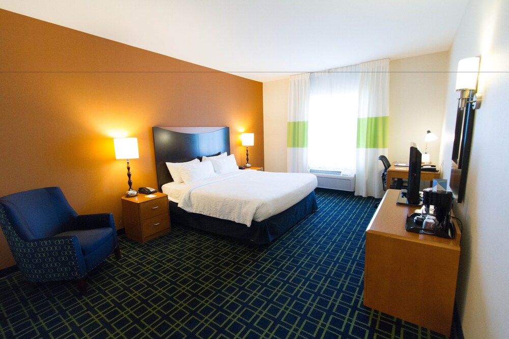 Fairfield Inn & Suites by Marriott Santa Maria - photo 8