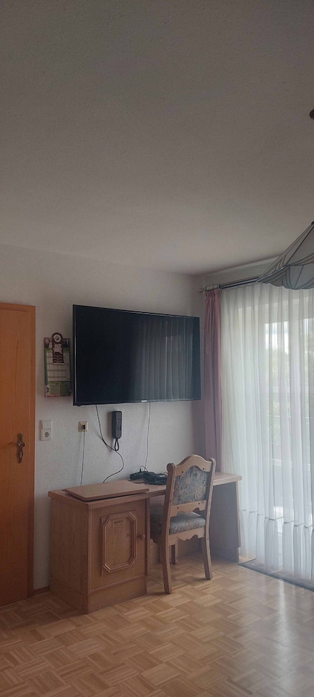 Hotel Pension Am Engelsberg — Sommerach — photo 5