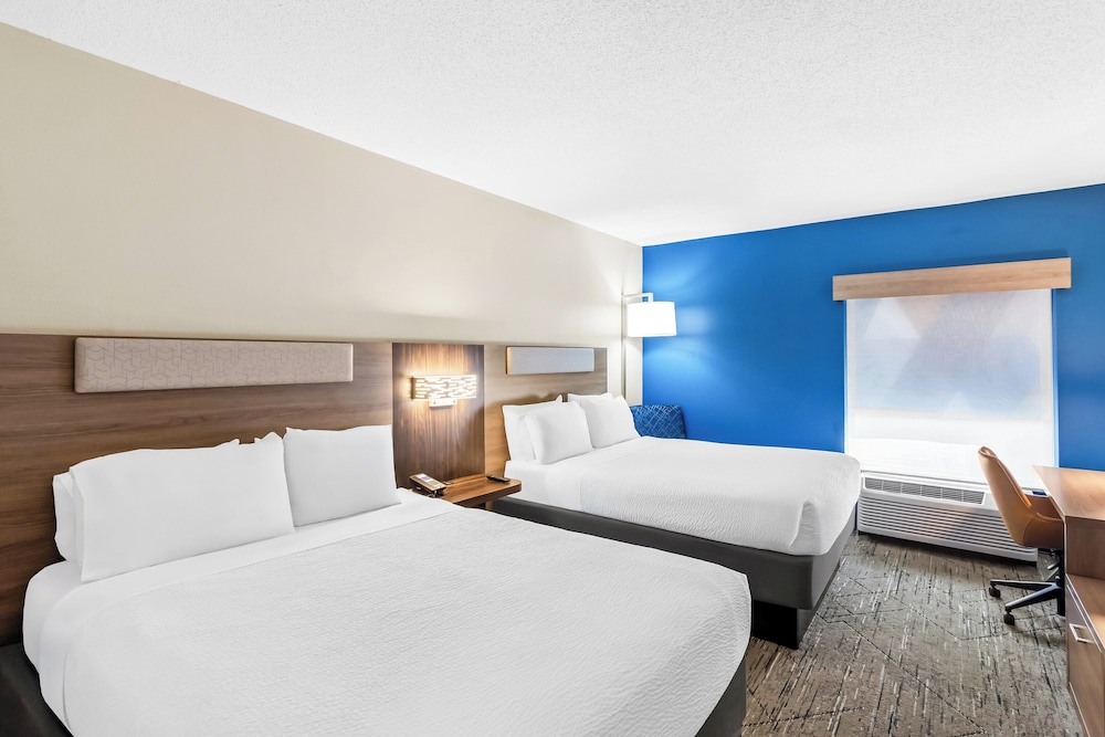 Holiday Inn Express Suites Charleston by IHG - photo 31