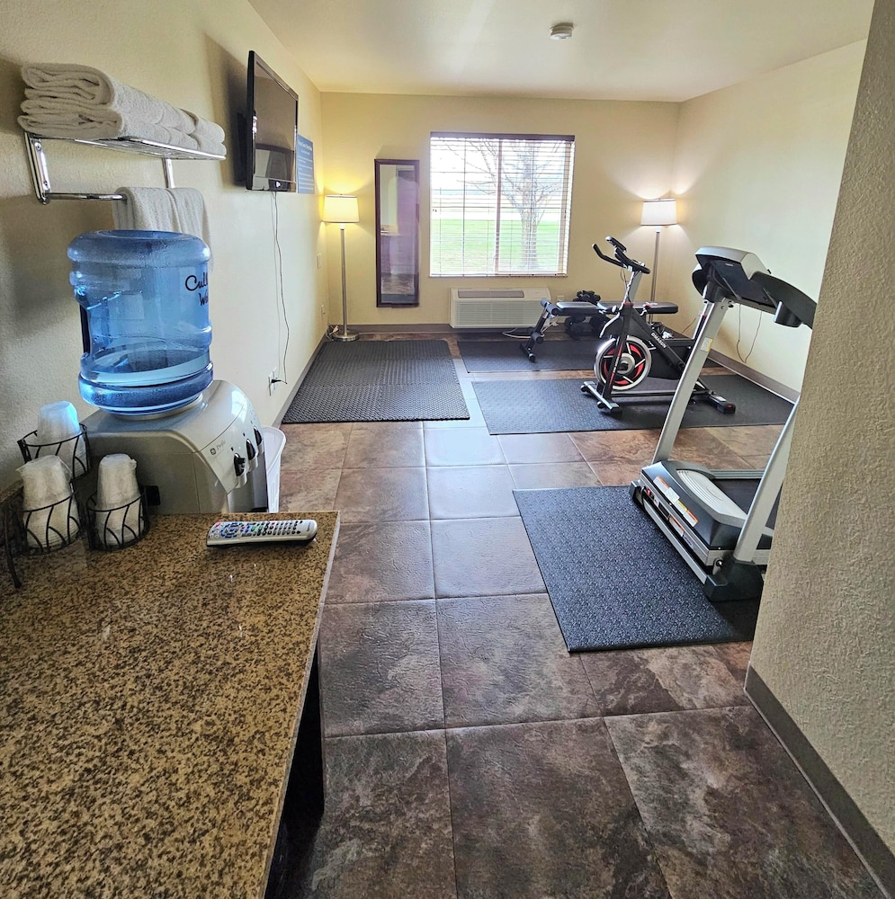 Cobblestone Inn & Suites Clintonville - photo 41