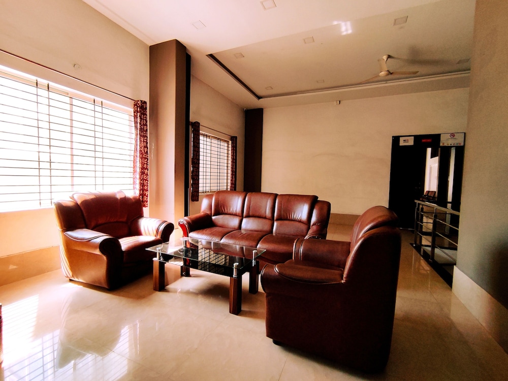 Yuvraj Galaxy Inn — Mysore — photo 4