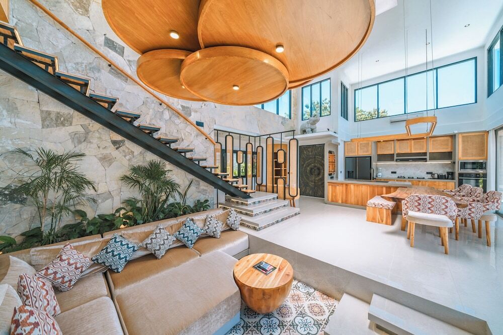 Villa Arunika Stylish tropical 2BR Villa close to Nyanyi beach — 4-Star Luxury Hotel in Tabanan, Indonesia