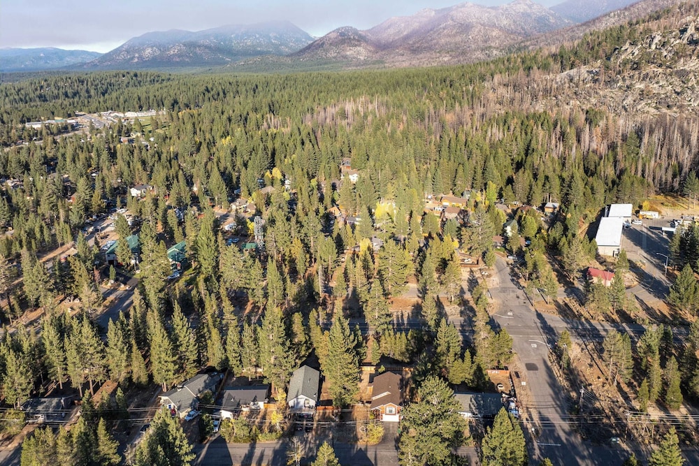 Blitzen by Avantstay Pet friendly Tahoe Retreat Near Heavenly Ski Resort - photo 31