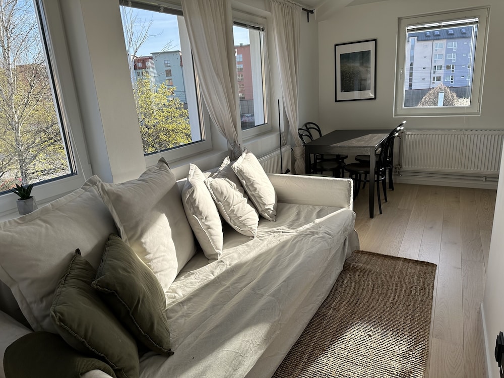 Apartment In Sollentuna Centrum 18332455 — Sollentuna
