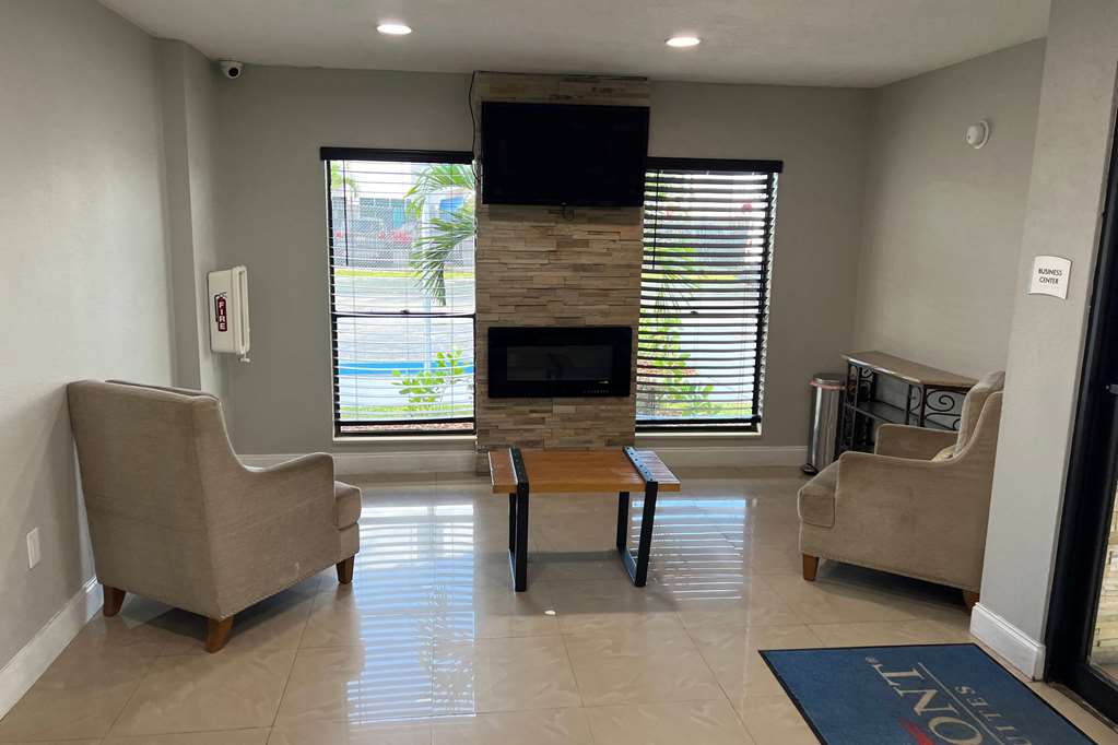 Baymont by Wyndham Orlando Downtown - photo 3