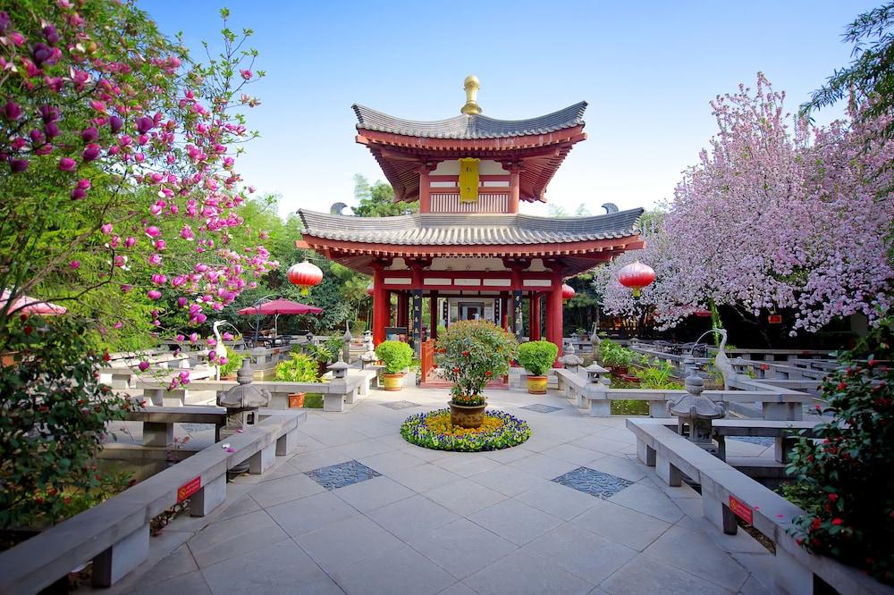 Tang Dynasty Art Garden — 4-Star Luxury Hotel in Xi'an, People's Republic of China