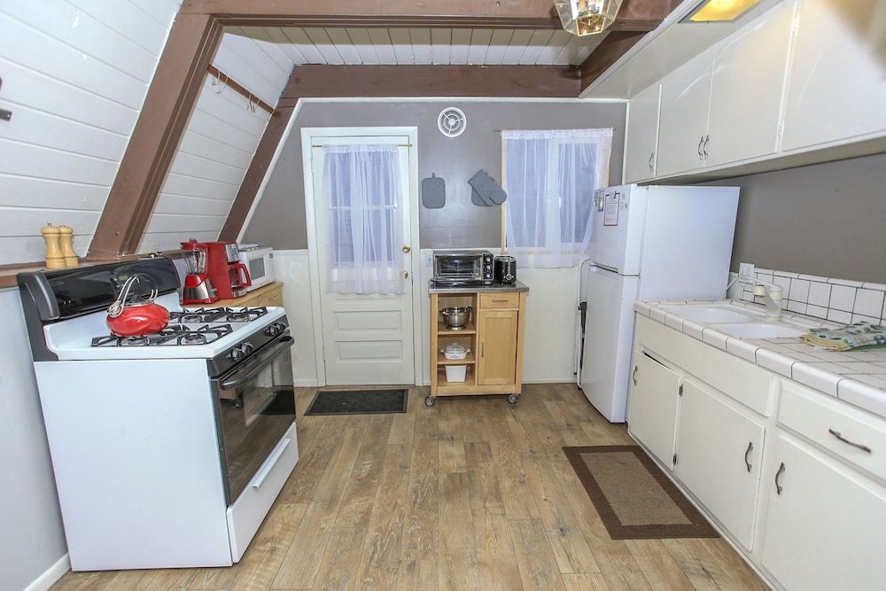 The Getaway Amazing and cozy escape With beautiful views of the Bear Mountain slopes - photo 5