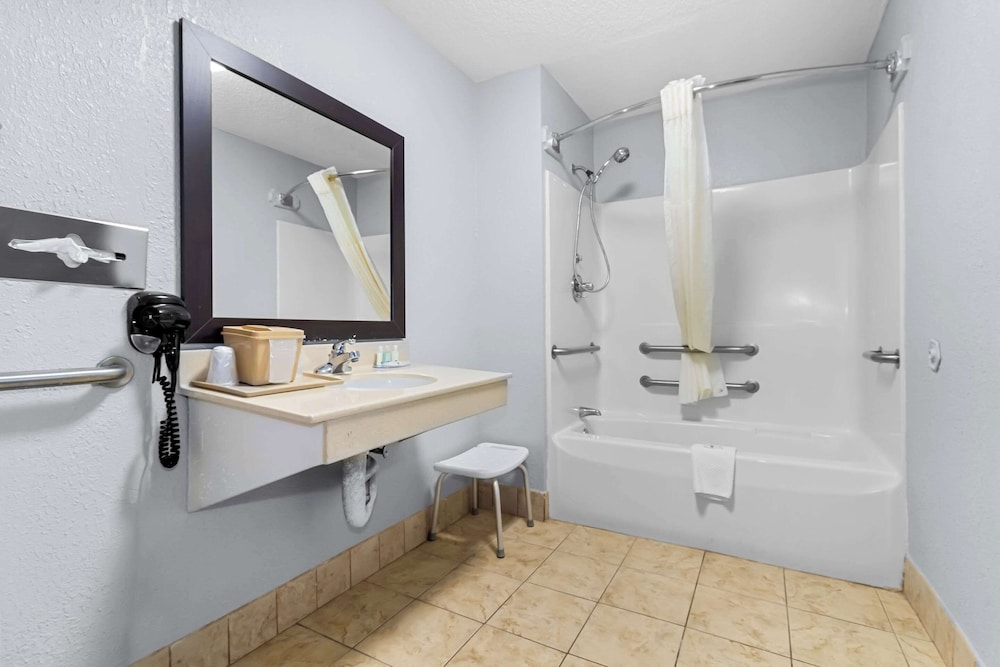 Quality Inn & Suites Florence Civic Center - photo 21