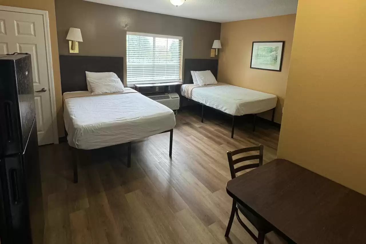 Suburban Studios near University of North Carolina Charlotte - photo 30