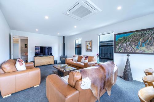 The Heights Vista Retreat in Wanaka, New Zealand