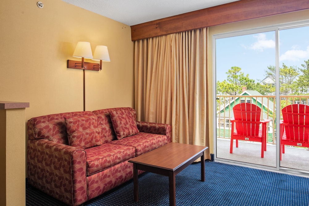 Bonita Beach Hotel - photo 10