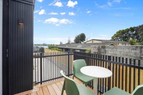 Vibrant Tauranga 2 Bed 2 Bath in Tauranga, New Zealand