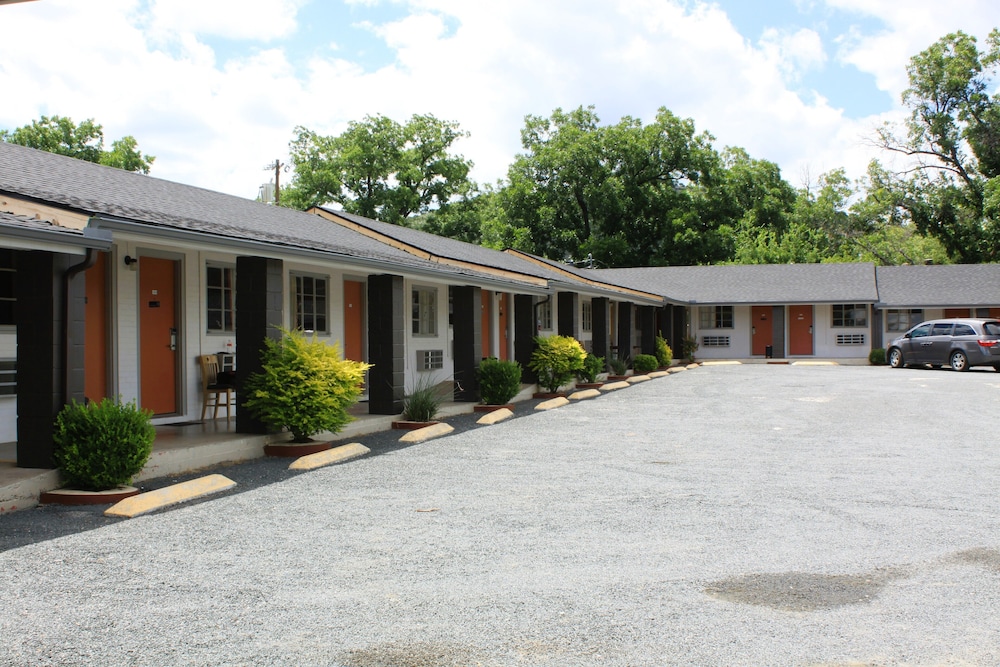Sun Valley Motel - photo 34