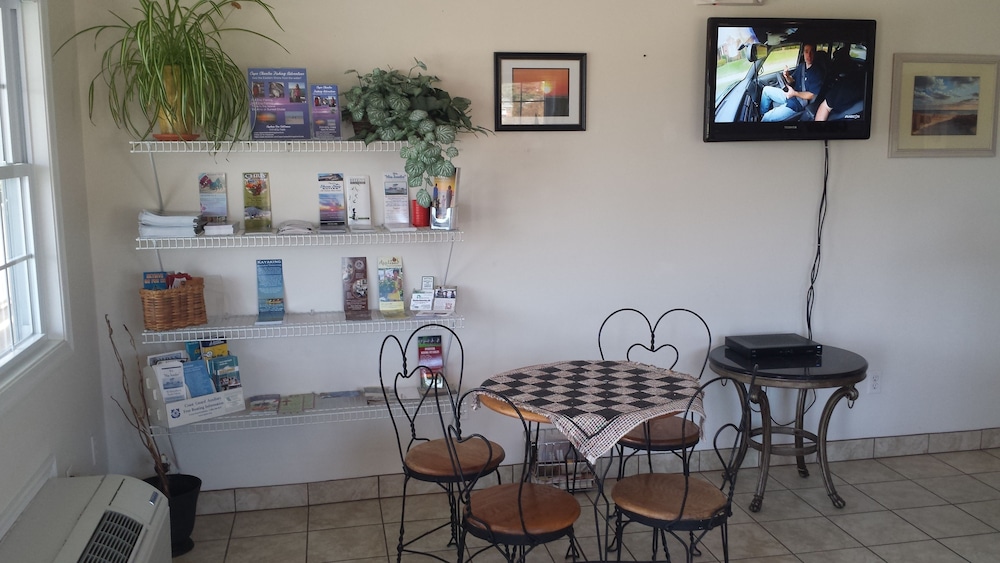 Shore Stay Suites - photo 4