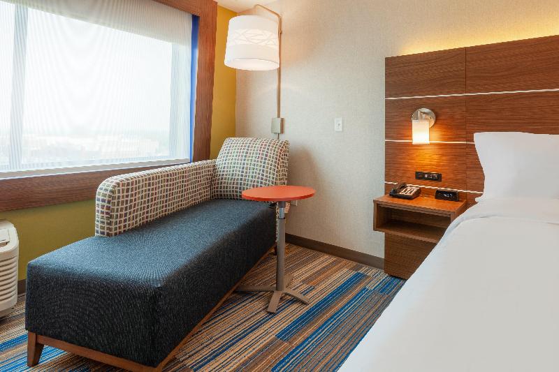 Holiday Inn Express & Suites Brunswick Harpers Ferry Area by IHG - photo 20
