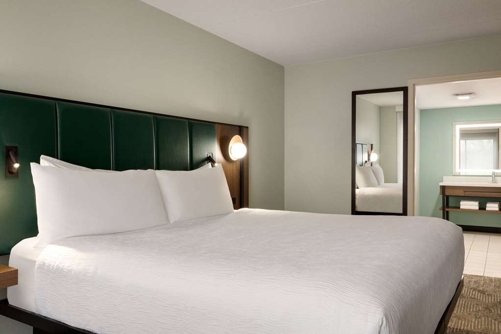 Wingate by Wyndham Green Bay Airport - photo 27