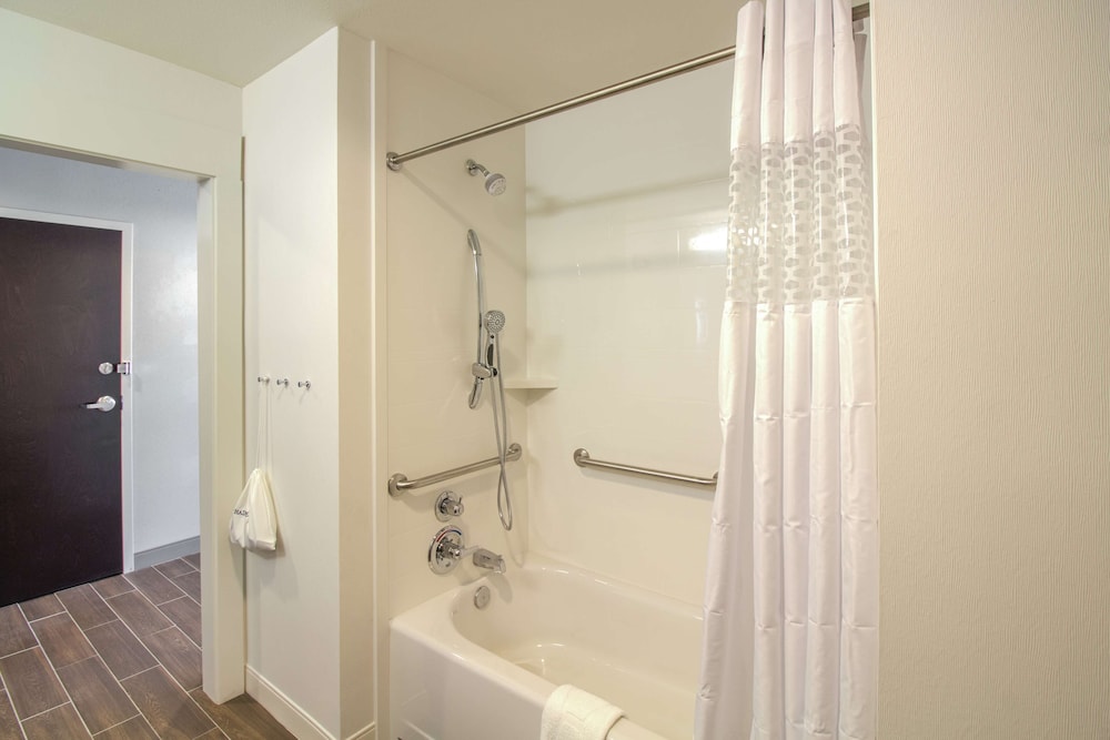 Hampton Inn Crestview South I 10 - photo 22