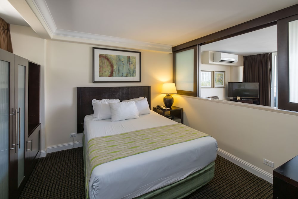 Regency on Beachwalk Waikiki by OUTRIGGER - photo 18