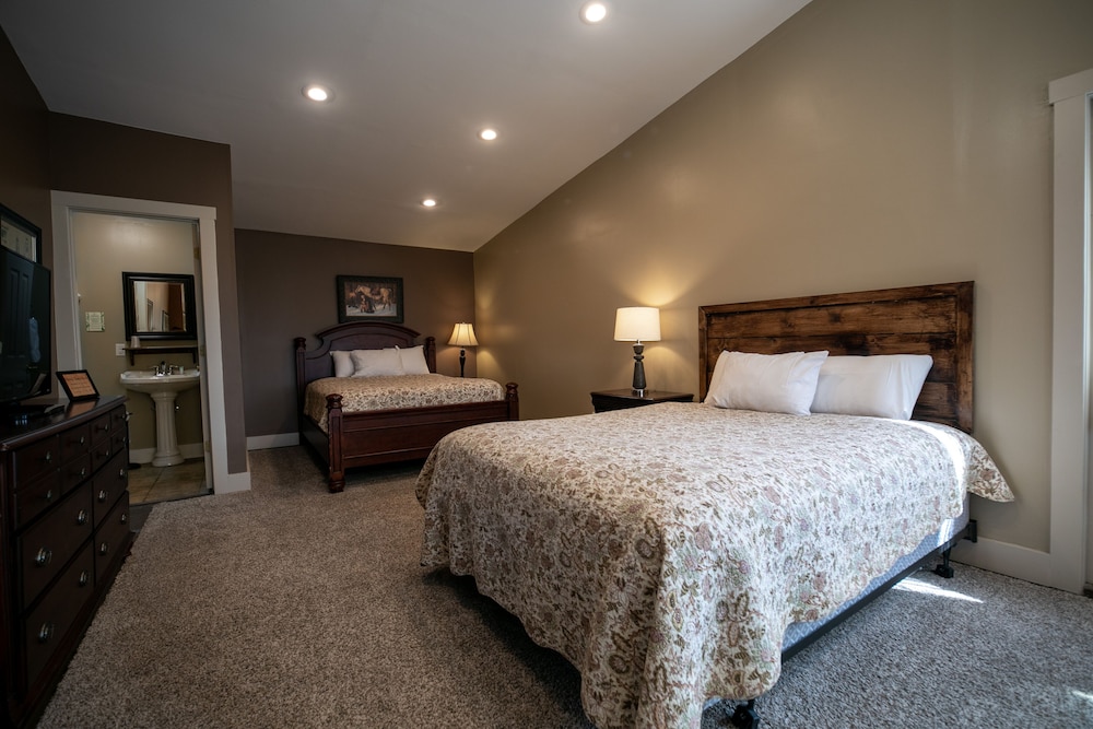 Nauvoo Temple House Hotel - photo 48