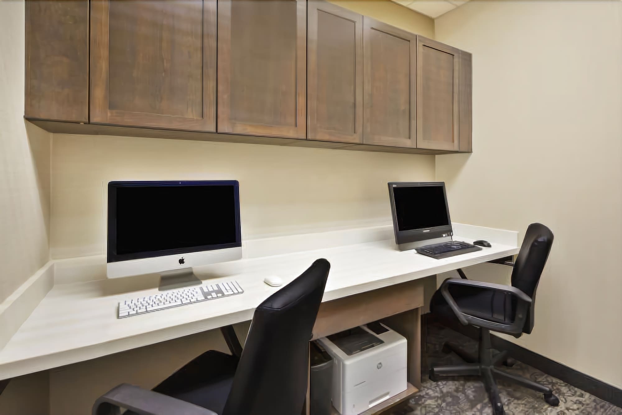Hampton Inn by Hilton Detroit Dearborn - photo 2