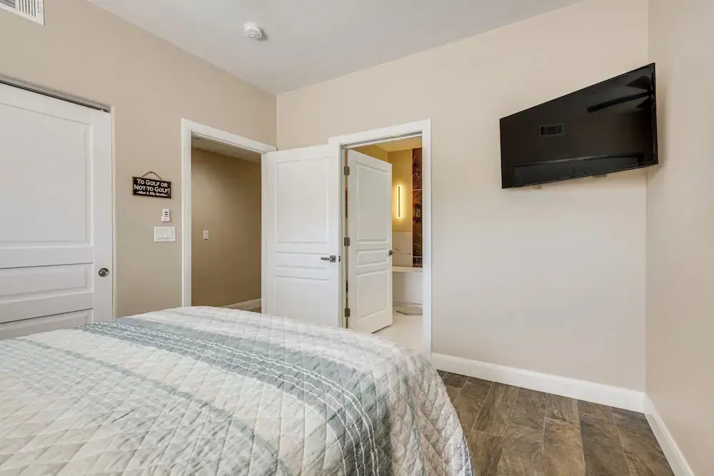 Bobitsky and Gomez 2 Br Condo