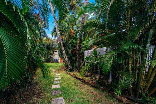 Waimea Bay Garden Bunglaow — 4-Star Luxury Hotel in Hale'iwa, United States