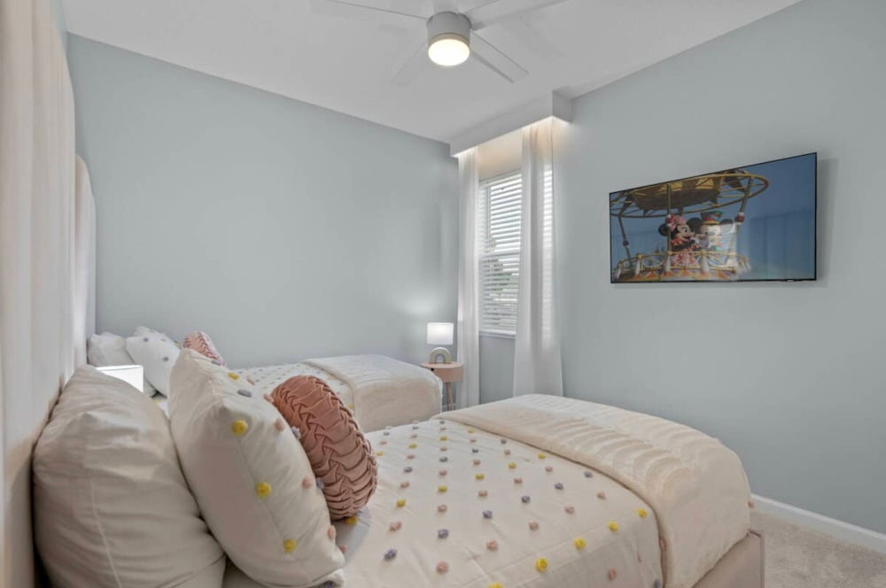 NEW Home 8 Bedrooms At Bella Vida Resort - photo 30