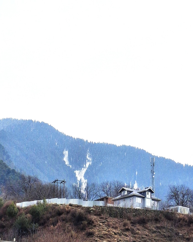 Tavisha River View Orchard Pahalgam in Pahlgam, India