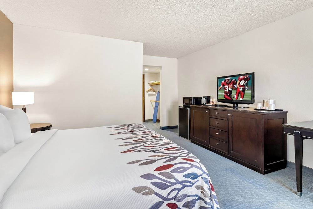 Red Roof Inn Ridgecrest - photo 8