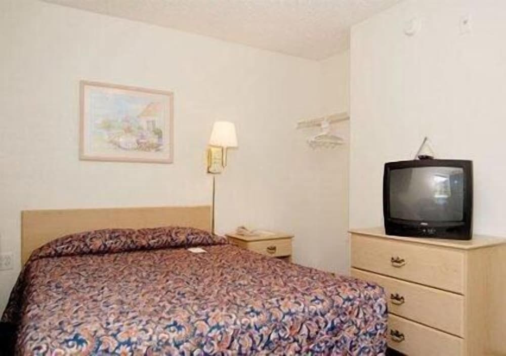 Birch Hill Suites Lakeland - photo 11