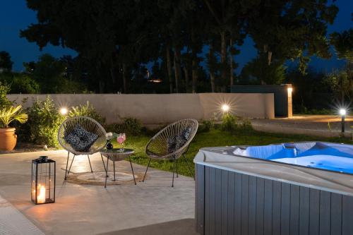 Ethria Pool Villa with heated jacuzzi — Afantou — photo 3