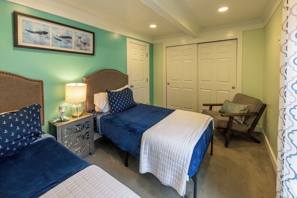 Seaside Oceanfront Inn - photo 82