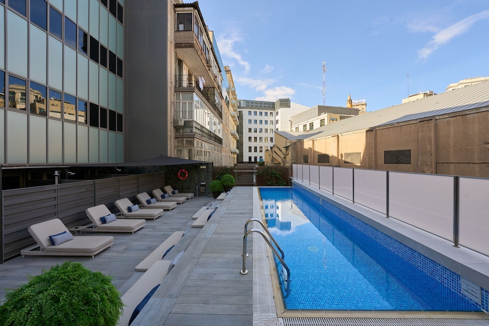 Catalonia Square — 4-Star Luxury Hotel in Barcelona, Spain