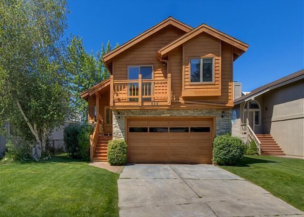552 Alpine Drive — South Lake Tahoe